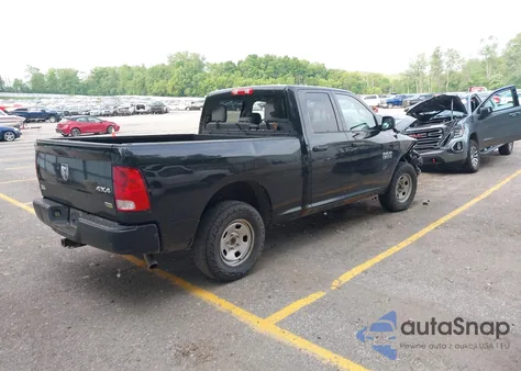 2017 Ram 1500 Tradesman 4X4 6'4 Box z USA, uszkodzony, nr VIN 1C6RR7FG2HS771948